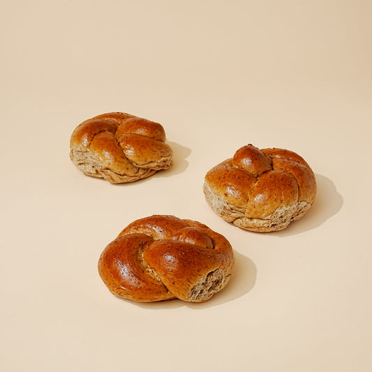 Whole Wheat Challah, Rolls